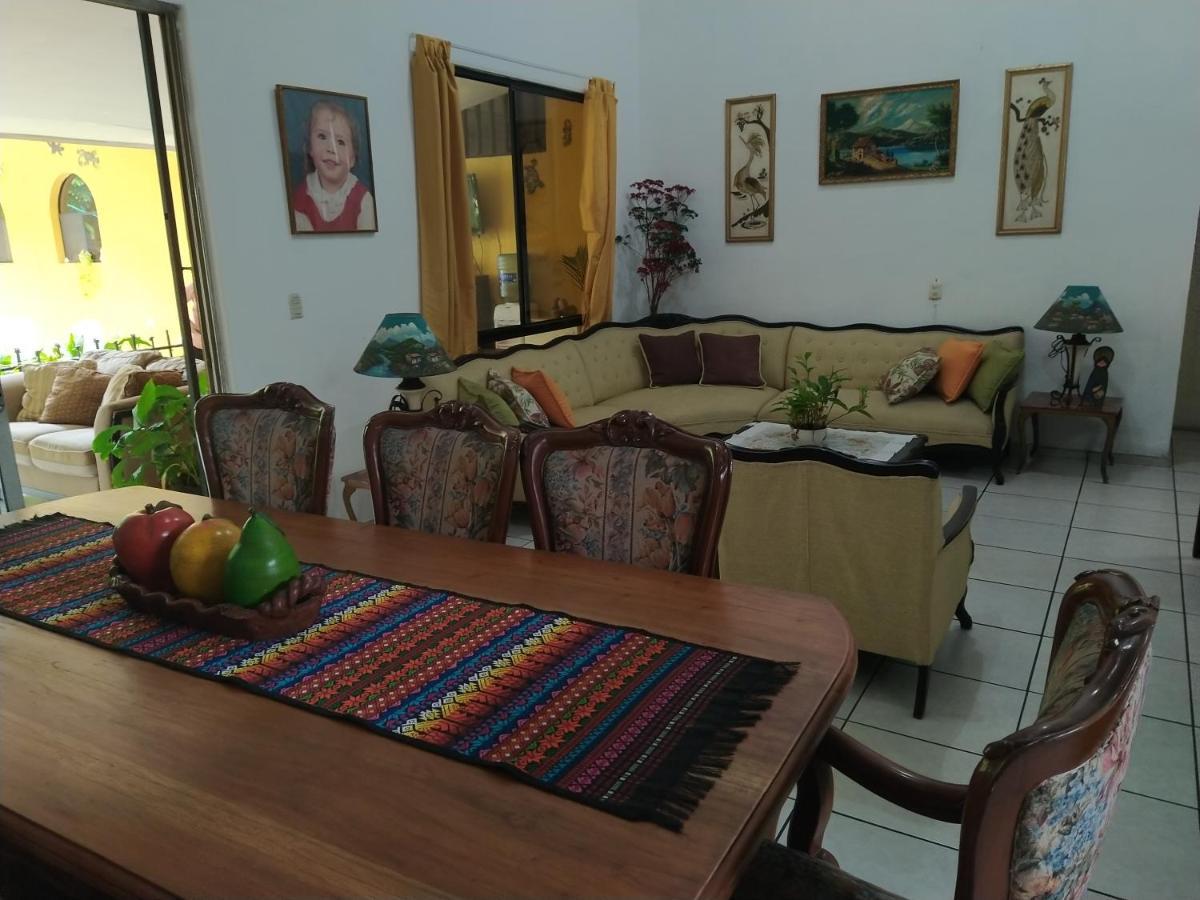 Hotel Antiguo Antiguo Cuscatlan Екстер'єр фото