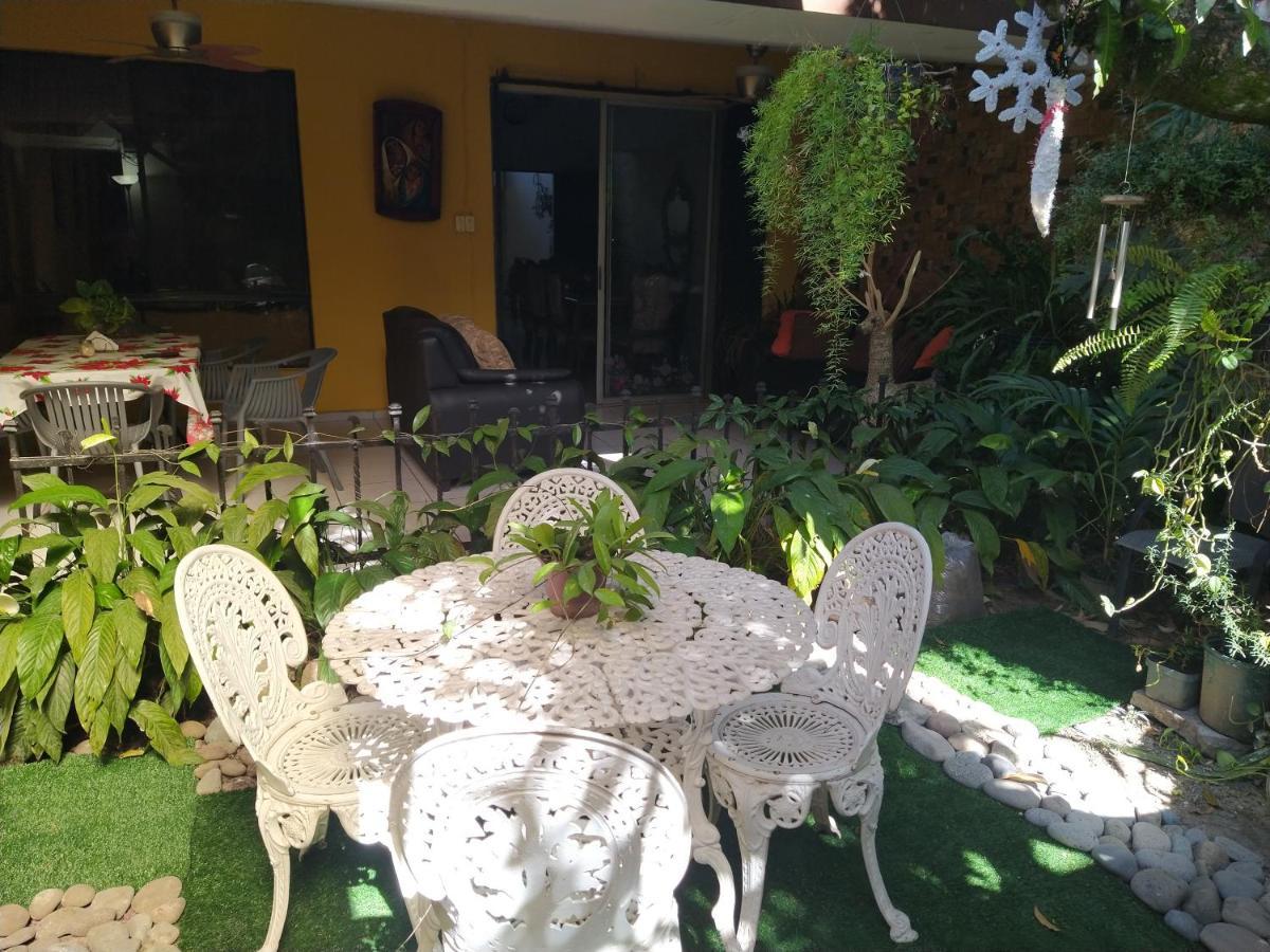 Hotel Antiguo Antiguo Cuscatlan Екстер'єр фото