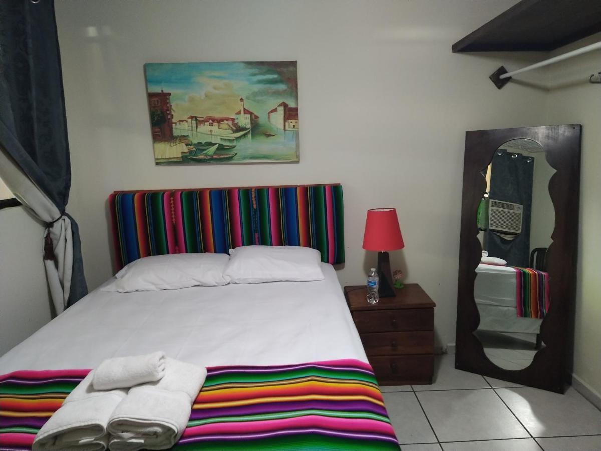 Hotel Antiguo Antiguo Cuscatlan Екстер'єр фото