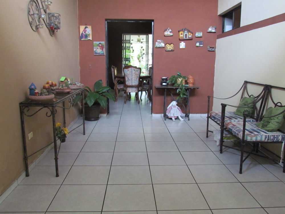 Hotel Antiguo Antiguo Cuscatlan Екстер'єр фото
