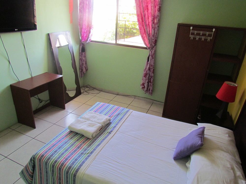 Hotel Antiguo Antiguo Cuscatlan Екстер'єр фото