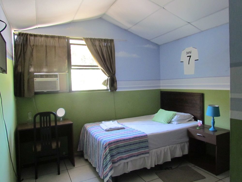 Hotel Antiguo Antiguo Cuscatlan Екстер'єр фото